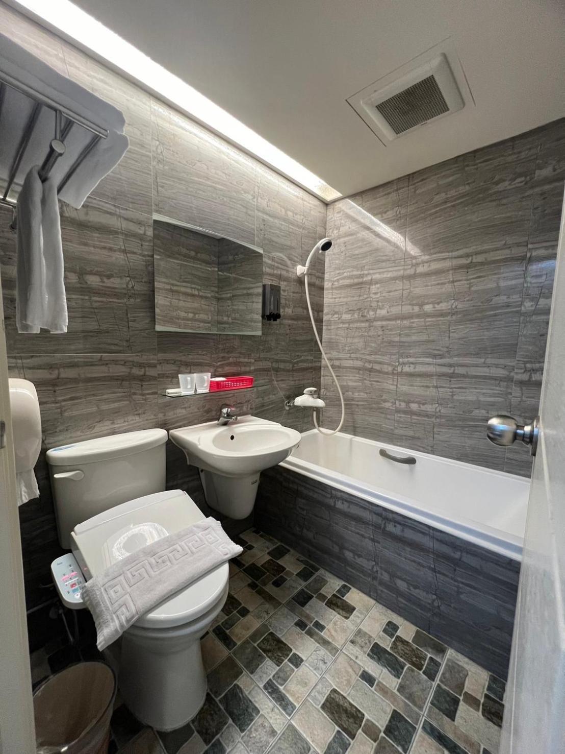 Ya Dou Hotel Taipei Dış mekan fotoğraf